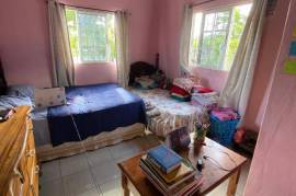 4 Bedrooms 2 Bathrooms, House for Sale in Spanish Town