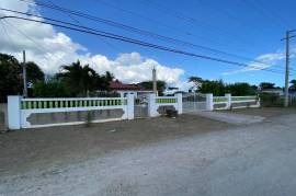 4 Bedrooms 2 Bathrooms, House for Sale in Spanish Town