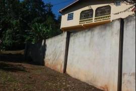 5 Bedrooms 4 Bathrooms, House for Sale in Mocho