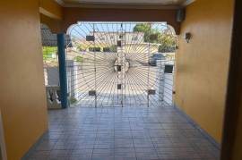 3 Bedrooms 2 Bathrooms, House for Sale in Greater Portmore