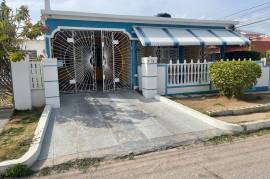 3 Bedrooms 2 Bathrooms, House for Sale in Greater Portmore