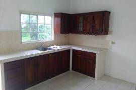 3 Bedrooms 2 Bathrooms, House for Sale in Wakefield