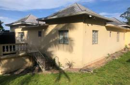 4 Bedrooms 3 Bathrooms, House for Sale in Mandeville