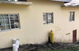 4 Bedrooms 3 Bathrooms, House for Sale in Mandeville