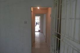 6 Bedrooms 3 Bathrooms, House for Sale in Kingston 3