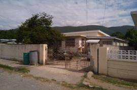 6 Bedrooms 3 Bathrooms, House for Sale in Kingston 3