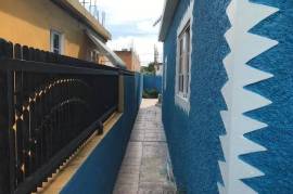 3 Bedrooms 3 Bathrooms, House for Sale in Spanish Town