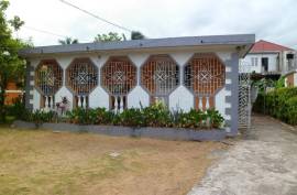 5 Bedrooms 3 Bathrooms, House for Sale in Ocho Rios