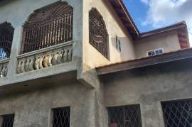 6 Bedrooms 4 Bathrooms, House for Sale in Spanish Town