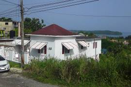 4 Bedrooms 4 Bathrooms, House for Sale in Green Island