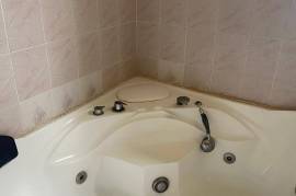 5 Bedrooms 5 Bathrooms, House for Sale in Ewarton