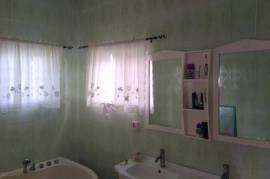 3 Bedrooms 2 Bathrooms, House for Sale in Black River