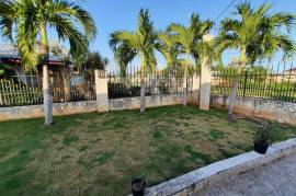 3 Bedrooms 1 Bathrooms, House for Sale in Spanish Town