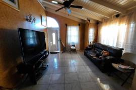 3 Bedrooms 1 Bathrooms, House for Sale in Spanish Town