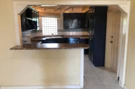 3 Bedrooms 1 Bathrooms, House for Sale in Spanish Town