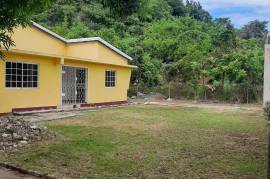 7 Bedrooms 5 Bathrooms, House for Sale in Spanish Town