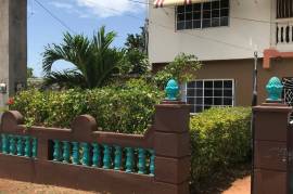 6 Bedrooms 4 Bathrooms, House for Sale in Spanish Town