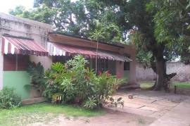 5 Bedrooms 3 Bathrooms, House for Sale in Kingston 20