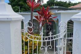 4 Bedrooms 2 Bathrooms, House for Sale in Boscobel