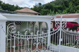 4 Bedrooms 2 Bathrooms, House for Sale in Boscobel