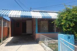 4 Bedrooms 3 Bathrooms, House for Sale in Greater Portmore