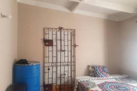 4 Bedrooms 3 Bathrooms, House for Sale in Greater Portmore