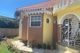 4 Bedrooms 2 Bathrooms, House for Sale in Greater Portmore