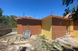 4 Bedrooms 2 Bathrooms, House for Sale in Greater Portmore