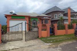 4 Bedrooms 3 Bathrooms, House for Sale in Black River