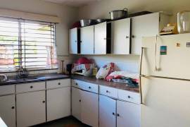 4 Bedrooms 3 Bathrooms, House for Sale in Petersfield