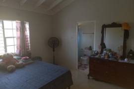 2 Bedrooms 2 Bathrooms, House for Sale in Falmouth