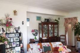 3 Bedrooms 2 Bathrooms, House for Sale in Christiana