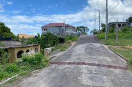 3 Bedrooms 2 Bathrooms, House for Sale in Runaway Bay