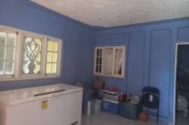 4 Bedrooms 3 Bathrooms, House for Sale in Greater Portmore