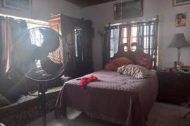 4 Bedrooms 3 Bathrooms, House for Sale in Greater Portmore