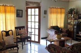 4 Bedrooms 3 Bathrooms, House for Sale in Walderston