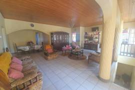 4 Bedrooms 4 Bathrooms, House for Sale in Cross Keys