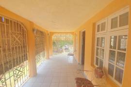 4 Bedrooms 4 Bathrooms, House for Sale in Cross Keys