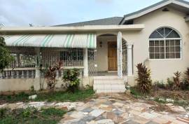 4 Bedrooms 3 Bathrooms, House for Sale in May Pen