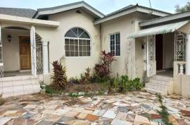 4 Bedrooms 3 Bathrooms, House for Sale in May Pen