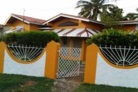 4 Bedrooms 3 Bathrooms, House for Sale in Spanish Town