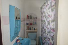 4 Bedrooms 3 Bathrooms, House for Sale in Kingston 20