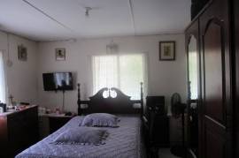 4 Bedrooms 3 Bathrooms, House for Sale in Kingston 20