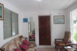 4 Bedrooms 3 Bathrooms, House for Sale in Kingston 20