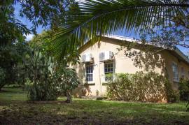 2 Bedrooms 2 Bathrooms, House for Sale in St. Mary Country Club