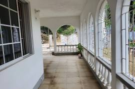 6 Bedrooms 3 Bathrooms, House for Sale in Dias