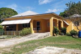 5 Bedrooms 4 Bathrooms, House for Sale in Black River