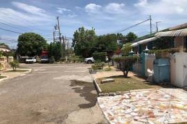 4 Bedrooms 2 Bathrooms, House for Sale in Greater Portmore