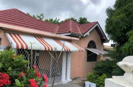 5 Bedrooms 4 Bathrooms, House for Sale in Spanish Town