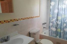 2 Bedrooms 2 Bathrooms, House for Sale in Falmouth